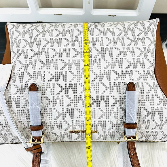 Michael Kors Coraline Large Logo and Leather Tote Bag - Picture 12 of 13